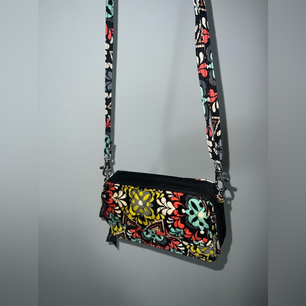 USED VERA BRADLEY SIERRA CROSSBODY BAG